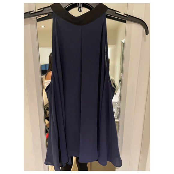 BCBG Top - Picture 1 of 3